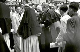 Columban co-founder Bishop Edward Galvin with Cardinal in China